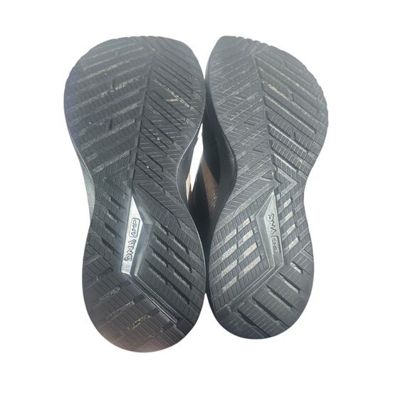 Brooks Levitate 4.0 Sz 9.5 Running Shoes Black Gray Coral Sneakers Lightweight - Picture 5 of 10